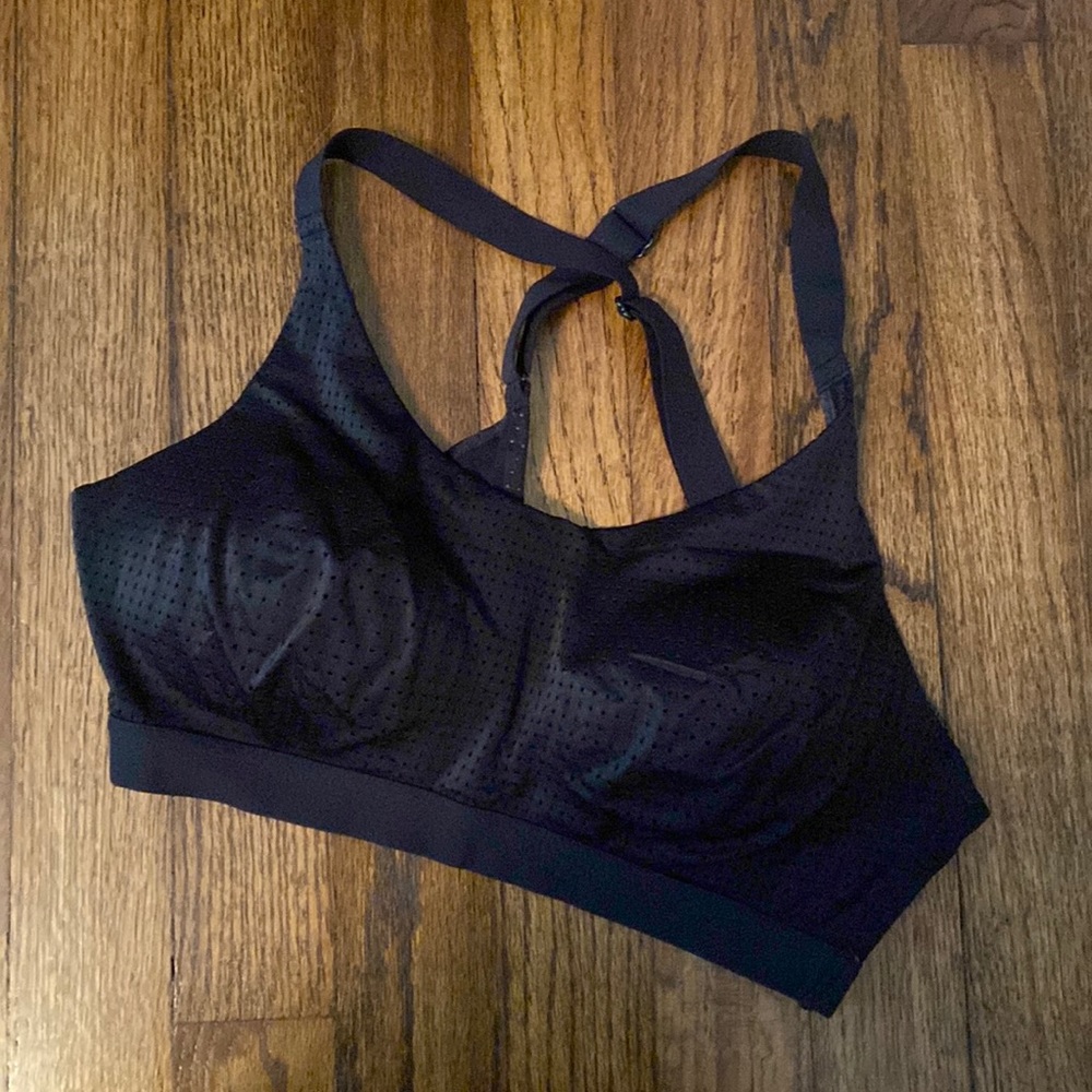 VS Lightweight Black Sports Bra